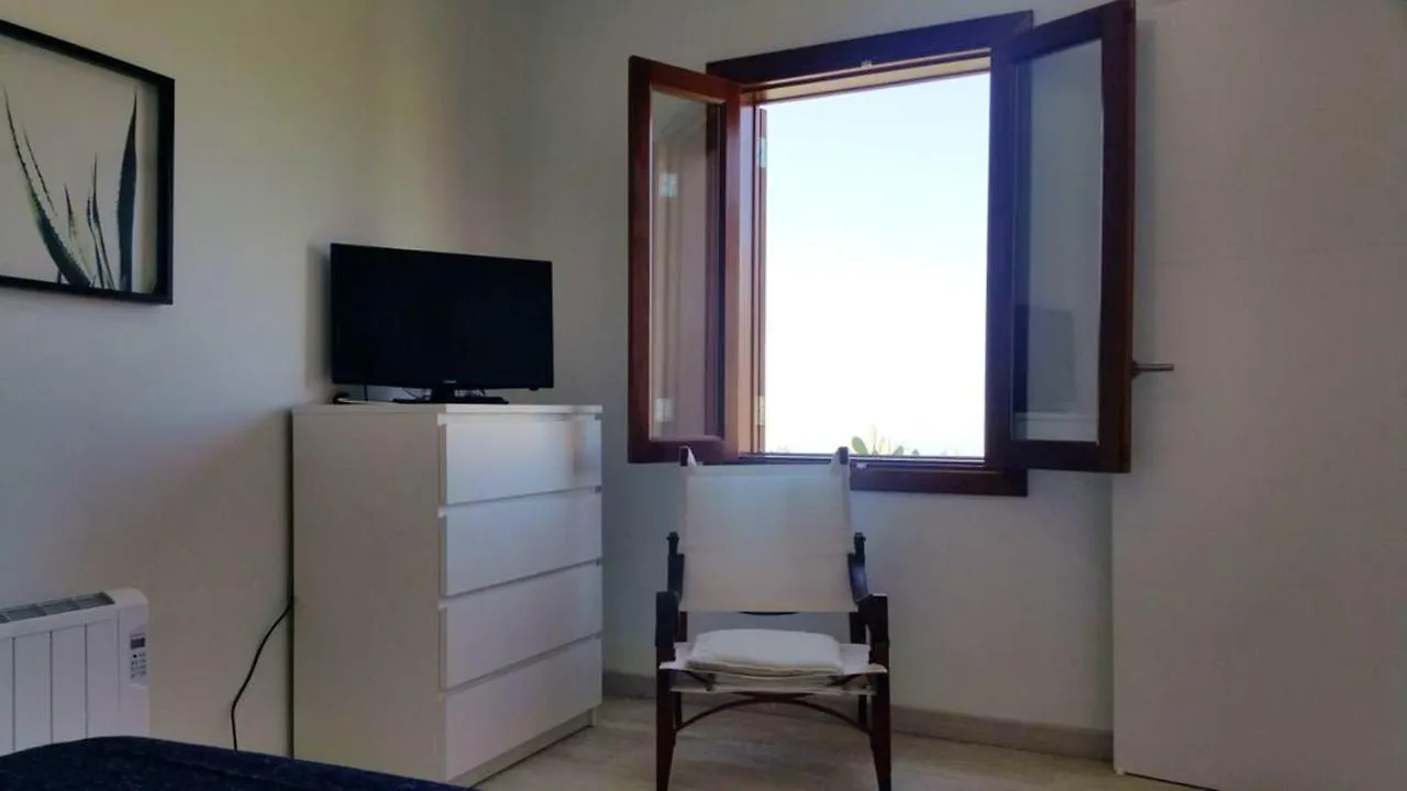 Vakantiehuis Spacious House In Arona With Terrace And Garden Spanje